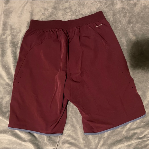 Nike Running Shorts - Picture 2 of 3